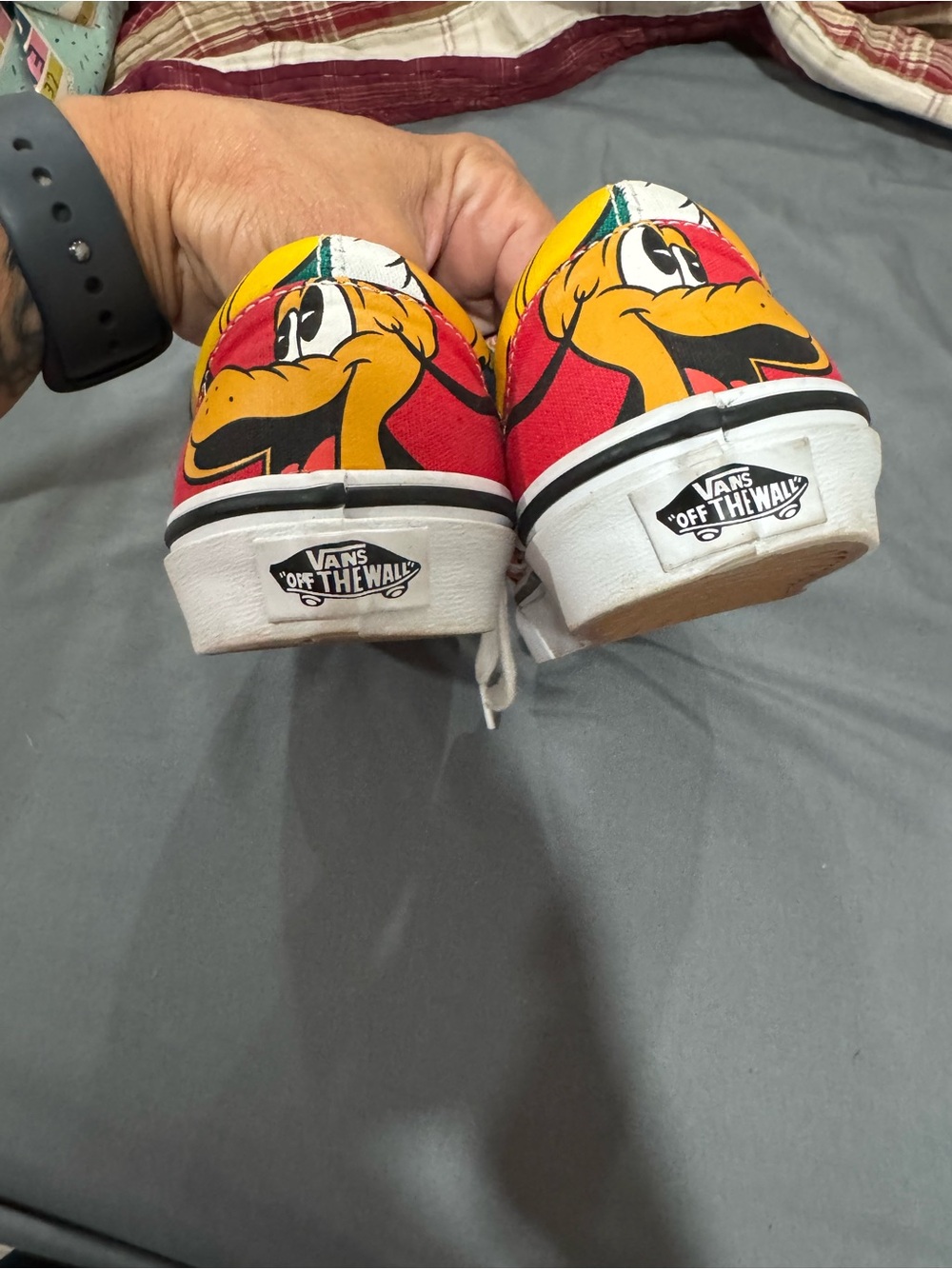 Vans x Disney ' Mickey Mouse Classic Low-Top Sneakers - Multicolor size 6 Womens - Picture 2 of 4